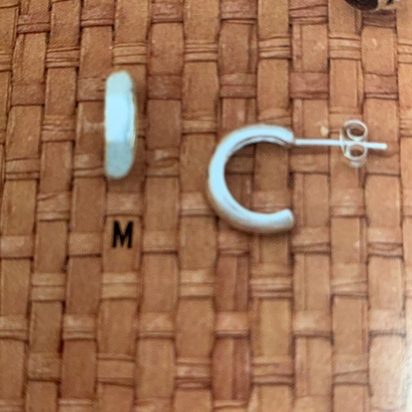 Silpada Rare HTF Sterling Silver Petite Simple VERY COOL Hoop Earrings on Posts - Picture 15 of 15